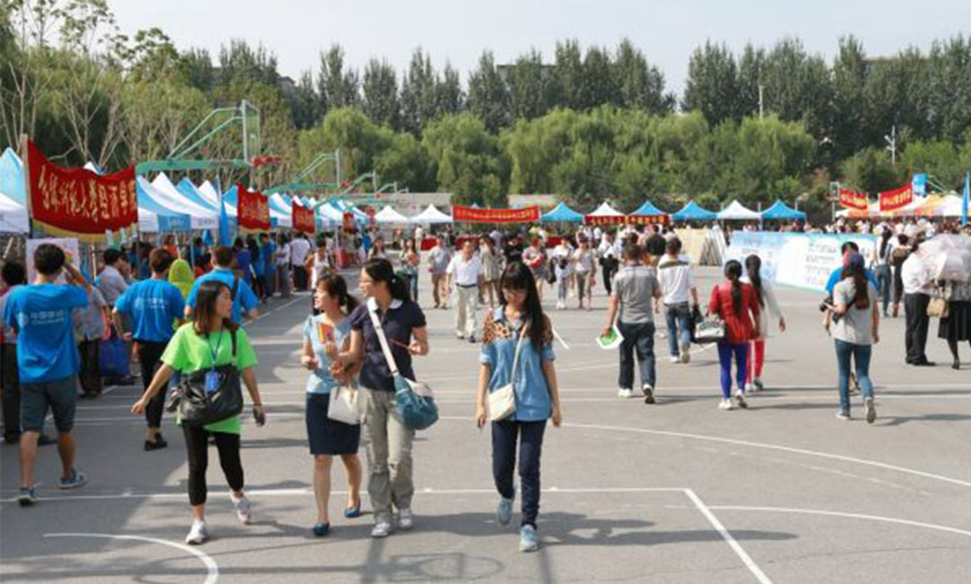 青浦汇华学院新生招商活动策划